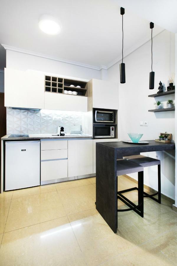 Apartament Grey Rhino 1Min From The White Tower Saloniki Zewnętrze zdjęcie